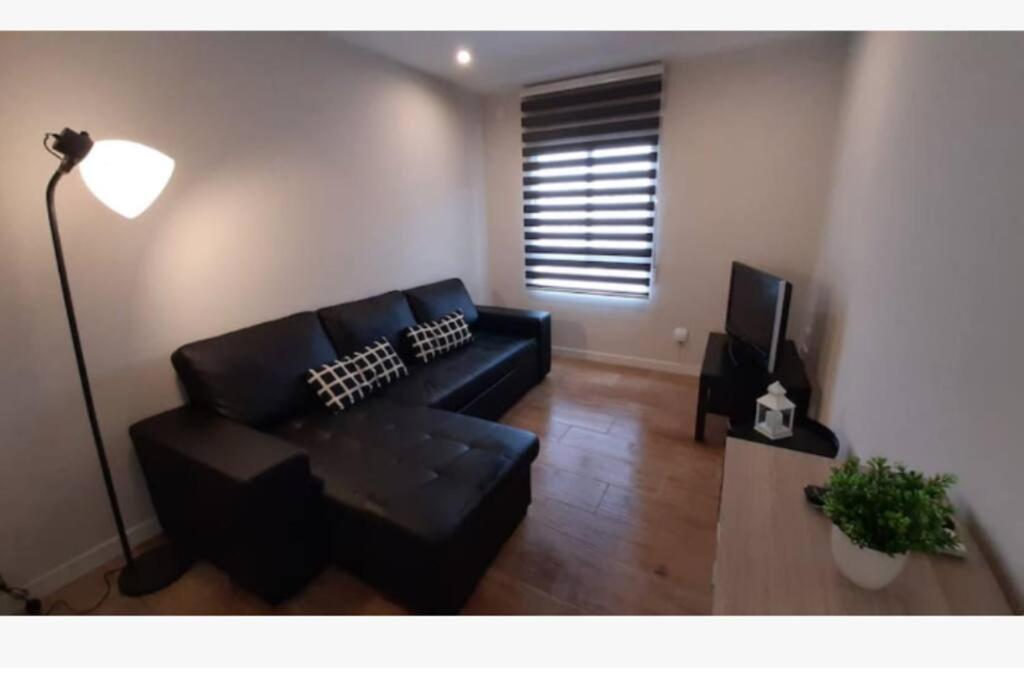 Apartamento Centrico De Diseno En Calle Tres Forques,valencia